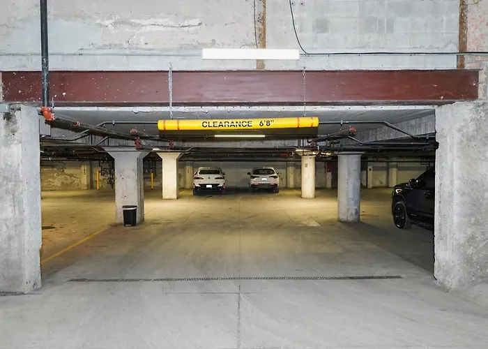 Charming 2br With Skyline View, Optional Parking & Gym Access Near Mccormick Place, Lakefront And Soldier Field Appartamento *